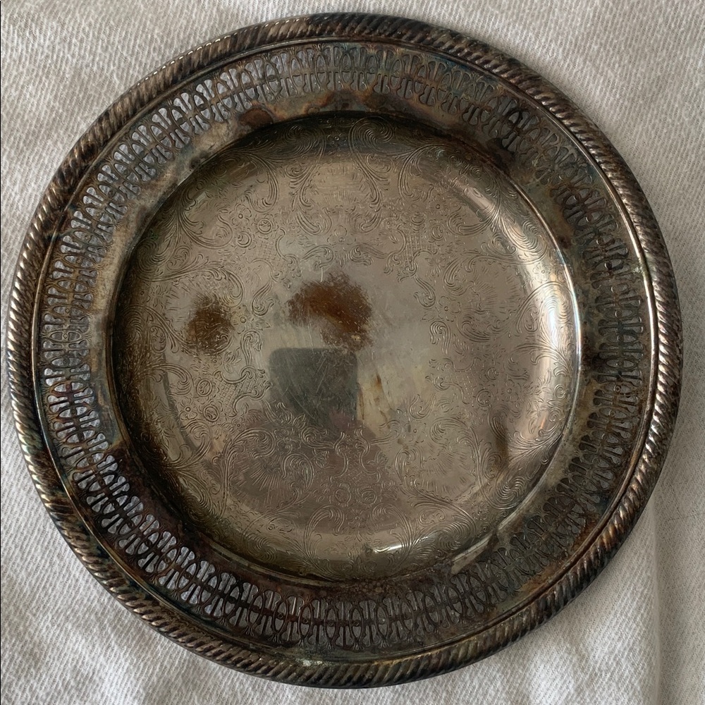 Vintage International Silver Co silver plated Plate 10”